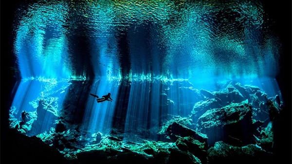 Cenote Chac Mool diving