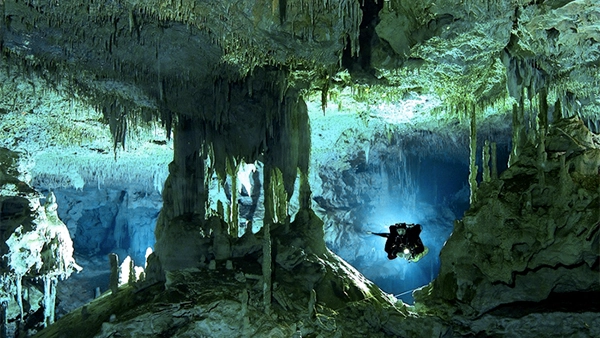 Dreamgate cenote diving Cancun